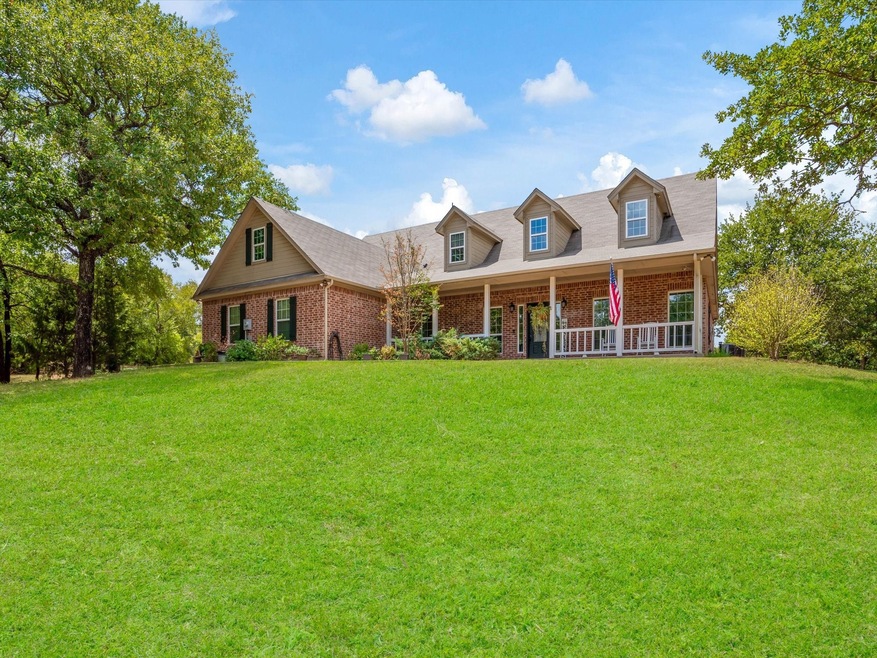 1908 Crystal Ln, Alvarado, TX 76009 - photo 1