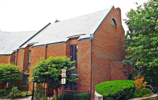 14 Gramatan Ct unit 14, Bronxville, NY 10708 - photo 1