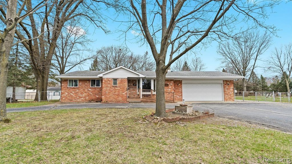 3024 Potter Rd., Wixom