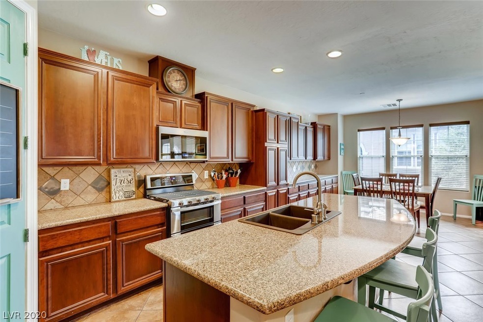 Gorgeous Gourmet Kitchen with Lots of Cabinets
