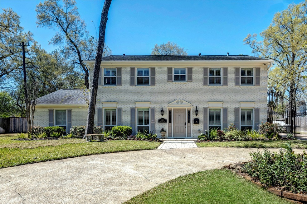 311 N Wilcrest Dr, Houston, TX 77079 - photo 1