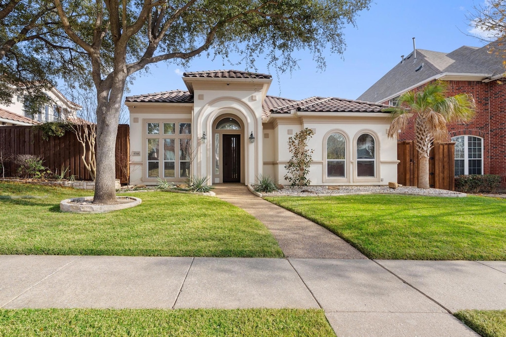 Mediterranean / spanish-style house with a front l