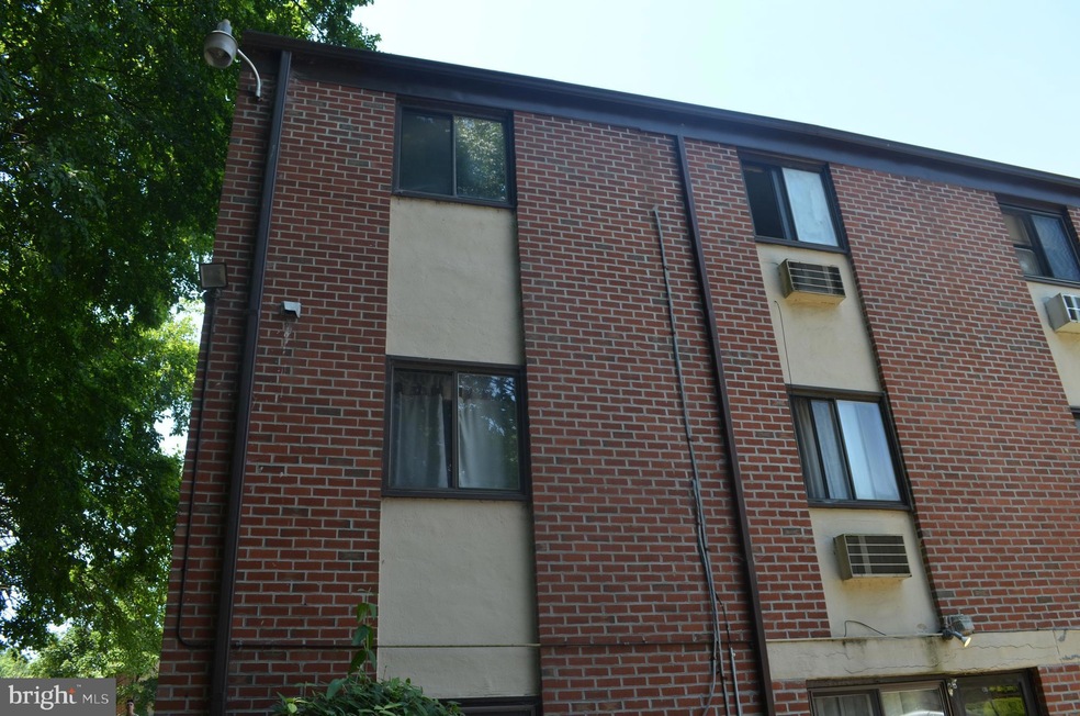 100 E Glenolden Ave unit D4, Glenolden, PA 19036 - photo 1