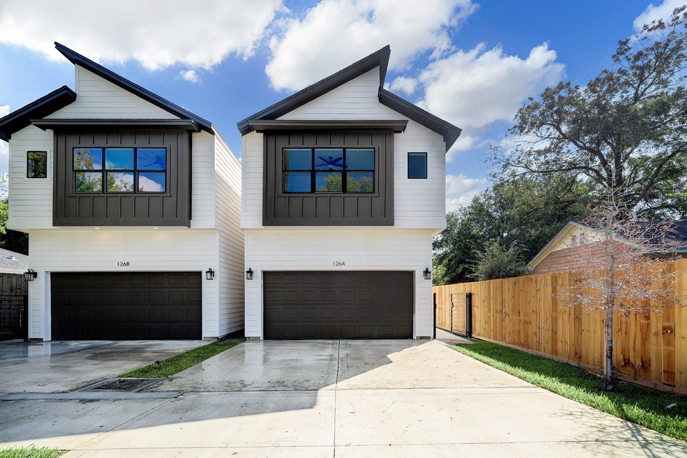 126 Amundsen St unit A, Houston, TX 77009 - photo 1