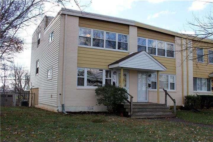 842 Wedgewood Dr, Lansdale, PA 19446 - photo 1