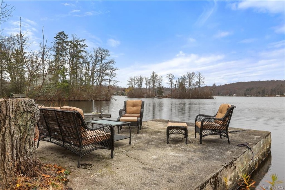 142 Lakefront Rd, Putnam Valley, NY 10579 - photo 1