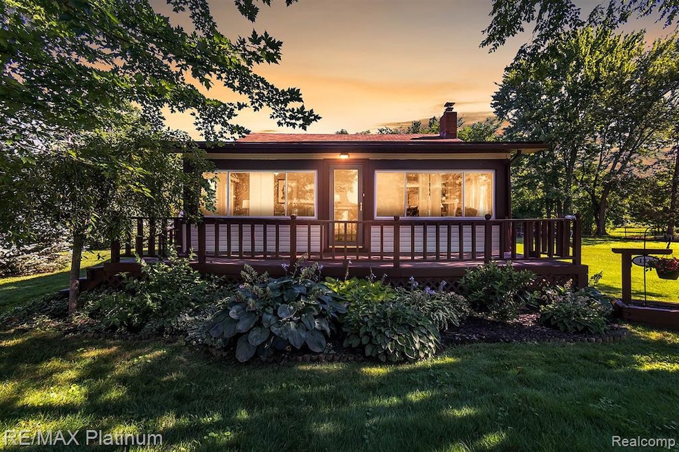 01-1339 Elmhurst Dr-WindowStill-Rea.jpg