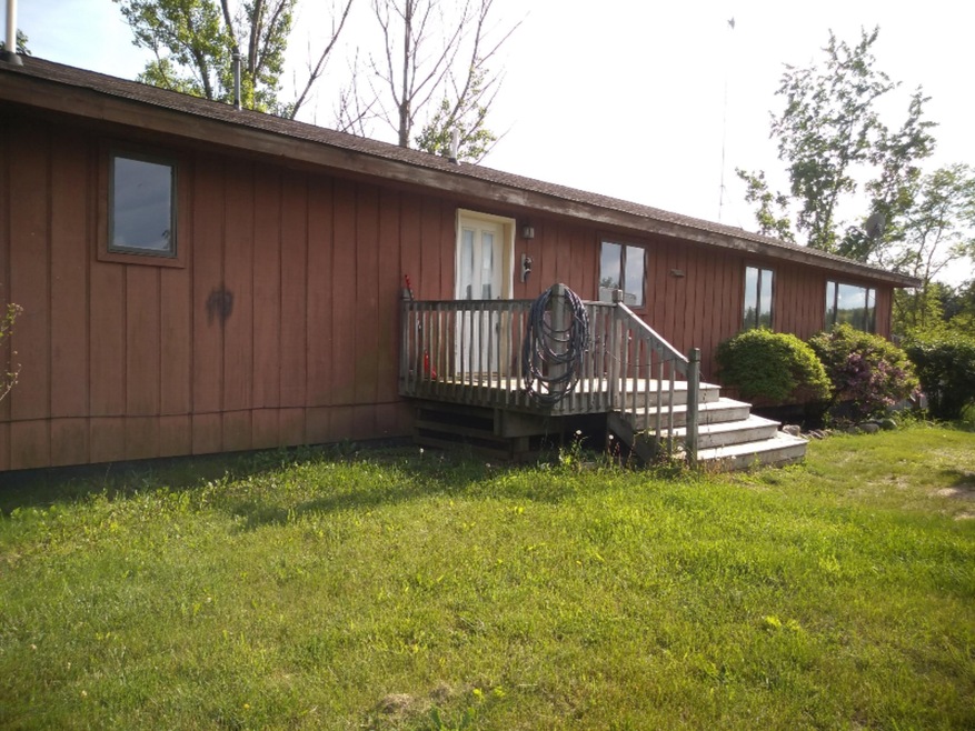 Pakes - front of house