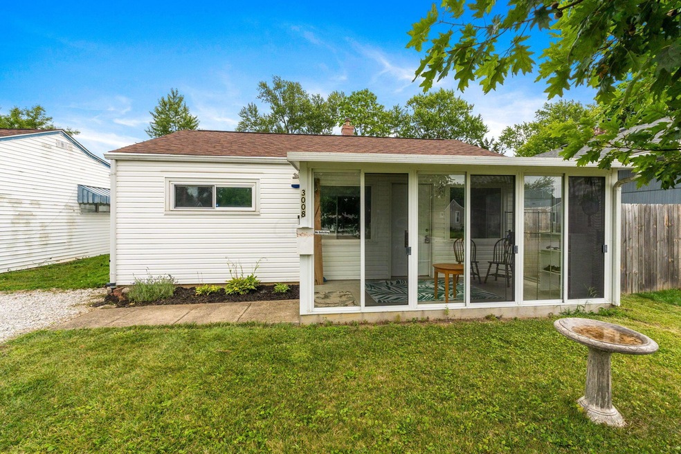 3008 Hiawatha St (Exterior)-3
