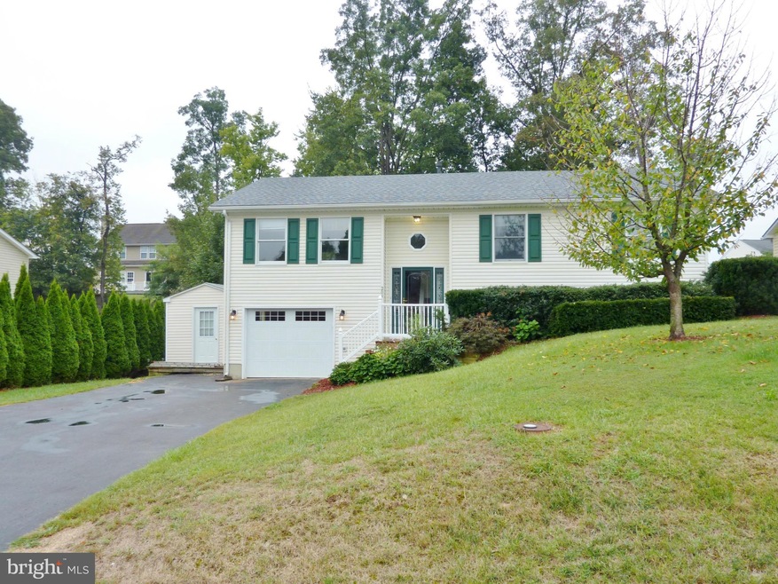 204 Woodrow Rd, Winchester, VA 22602 - photo 1