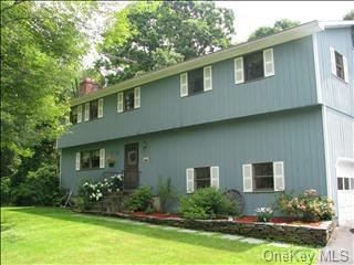 266 Fraleigh Ln, Red Hook, NY 12571 - photo 1