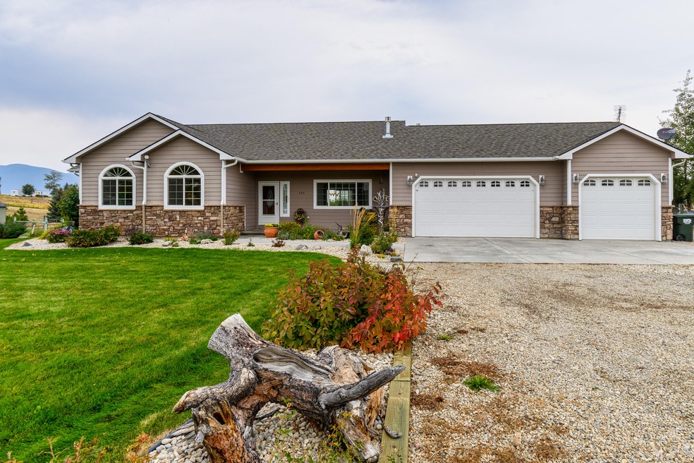 740 Duck Pond Way-52
