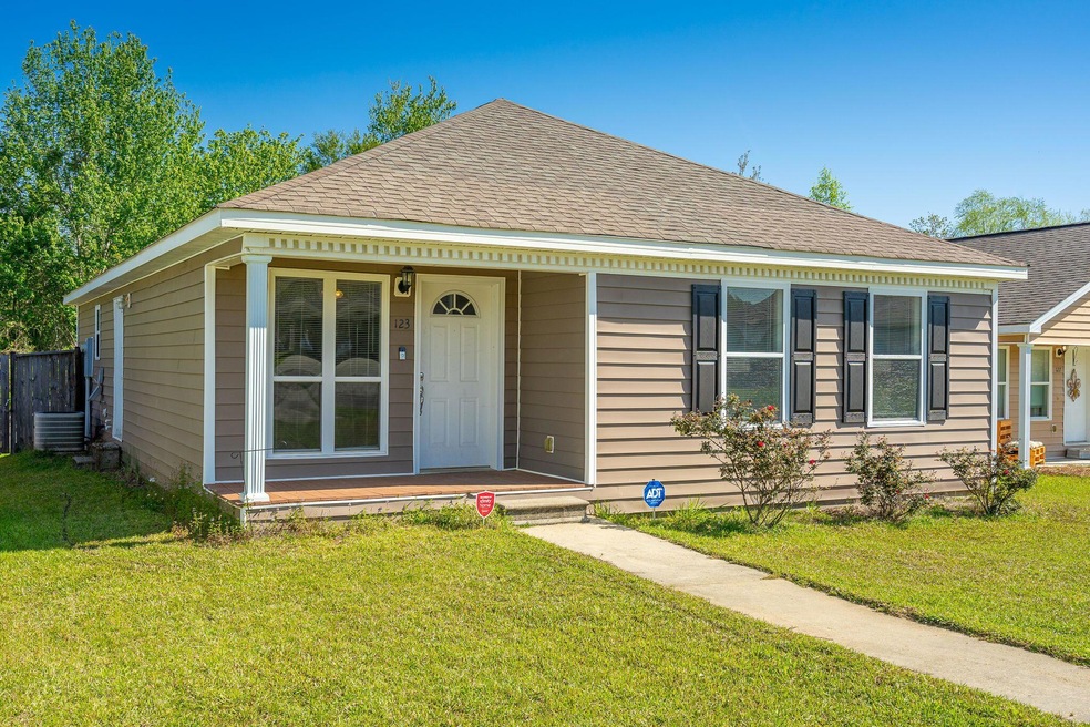 Front of House View 1