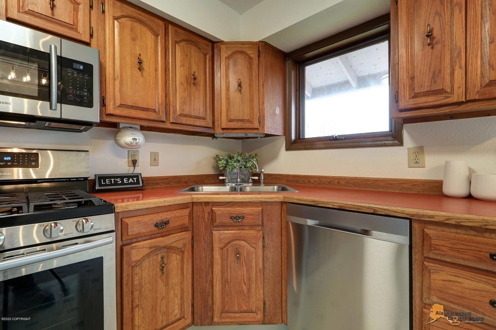 7040 Travis Cir, Anchorage, AK 99507 - photo 1