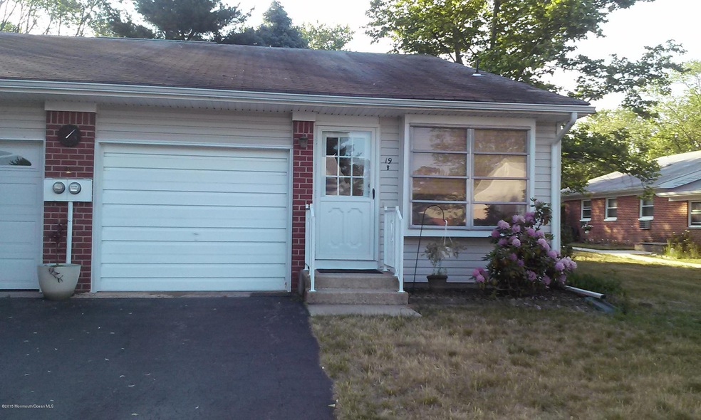 Unit with Garage