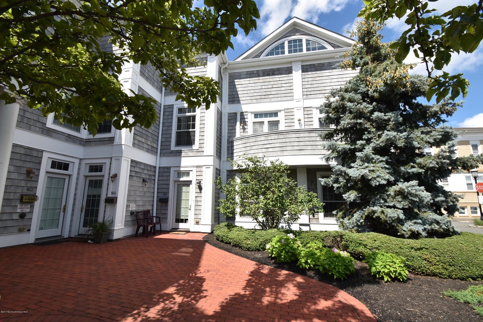 End Unit Townhouse with Balcony