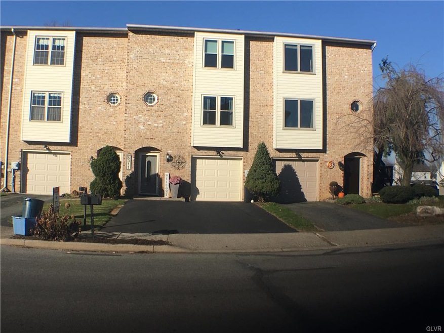 311 W 2nd St, Alburtis, PA 18011 - photo 1