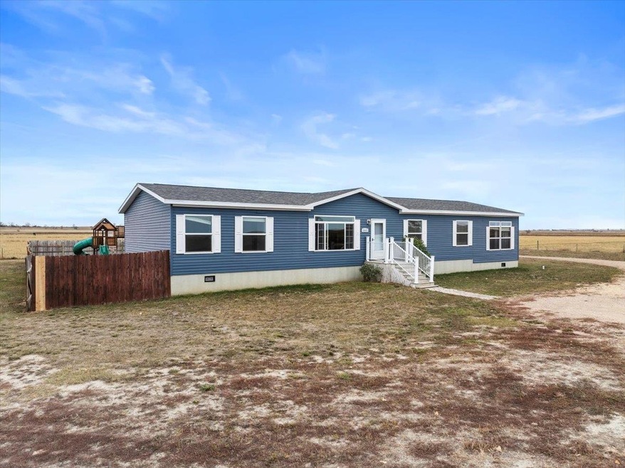 Under Contract $725,000