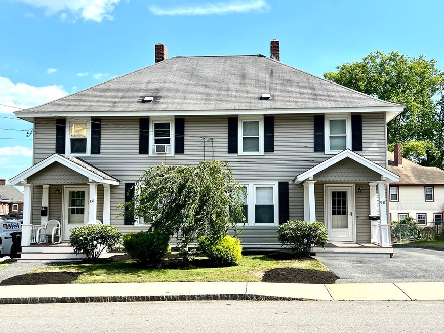 90 Water St unit 90, Milford, MA 01757 - photo 1