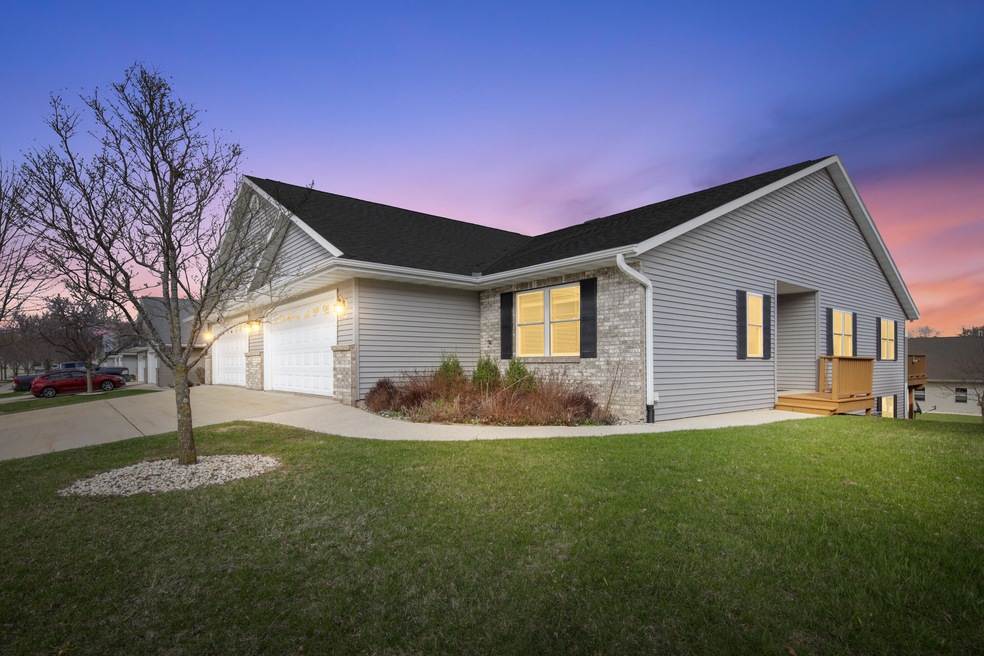 740 Chief Kewaskum Place-1