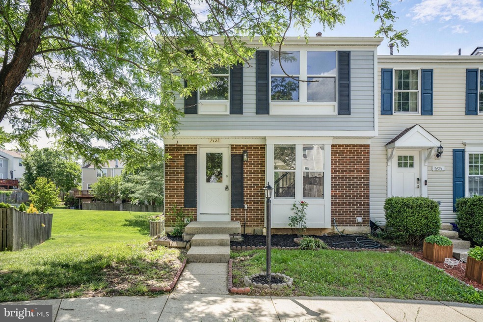 7423 Aspenpark Rd, Lorton, VA 22079 - photo 1