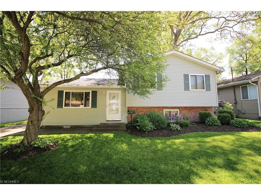 1079 Kevin Dr, Akron, OH 44313 - photo 1