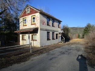 612 Warwick Rd, Winchester, NH 03470 - photo 1