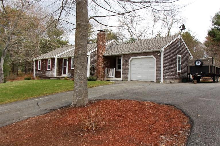 575 Shore Rd, Pocasset, MA 02559 - photo 1