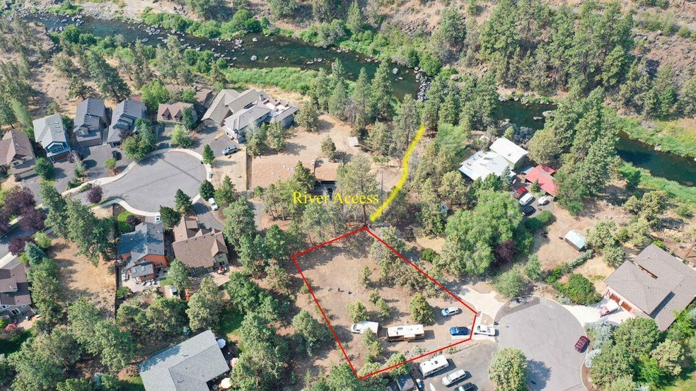 Lot with trail access