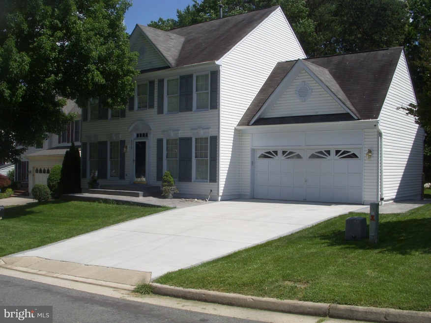 9113 Silver Pointe Way, Fairfax Station, VA 22039 - photo 1