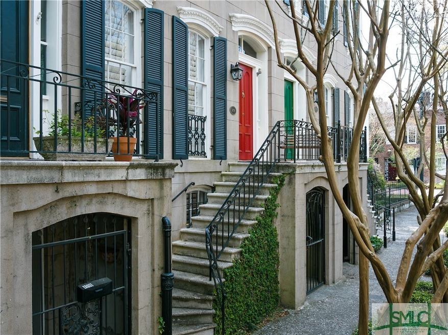 407 E Charlton St, Savannah, GA 31401 - photo 1