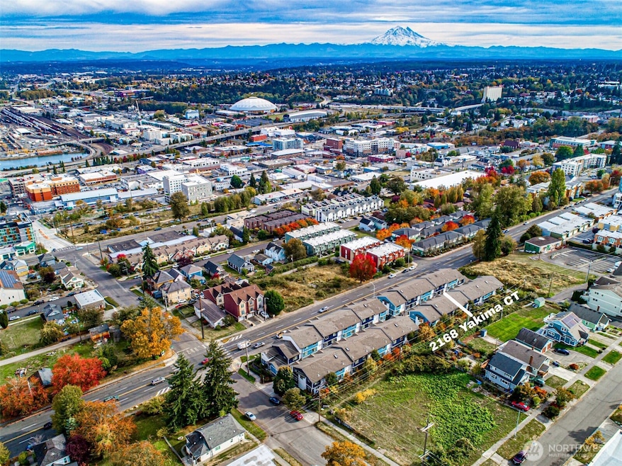 2168 Yakima Ct unit 306, Tacoma, WA 98405 - photo 1