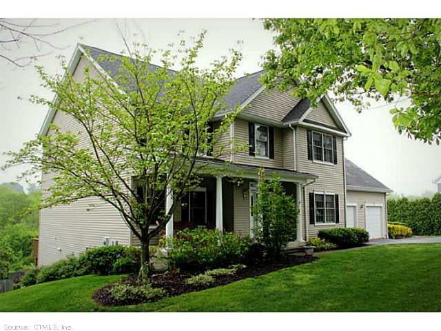 1076 Wheelers Farms Rd, Milford, CT 06461 - photo 1