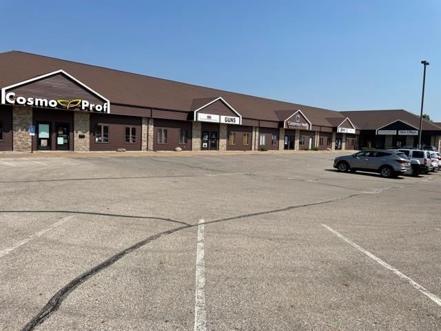 1950 Dodge Rd NE unit NE, Cedar Rapids, IA 52402 - photo 1