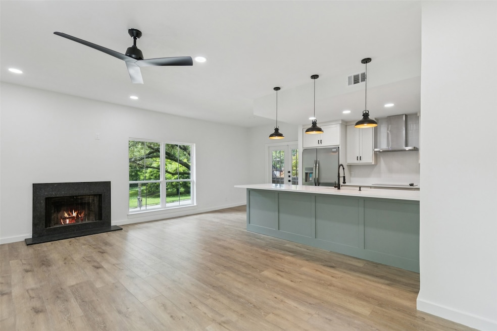 8601 Park Ln unit 121A, Dallas, TX 75231 - photo 1