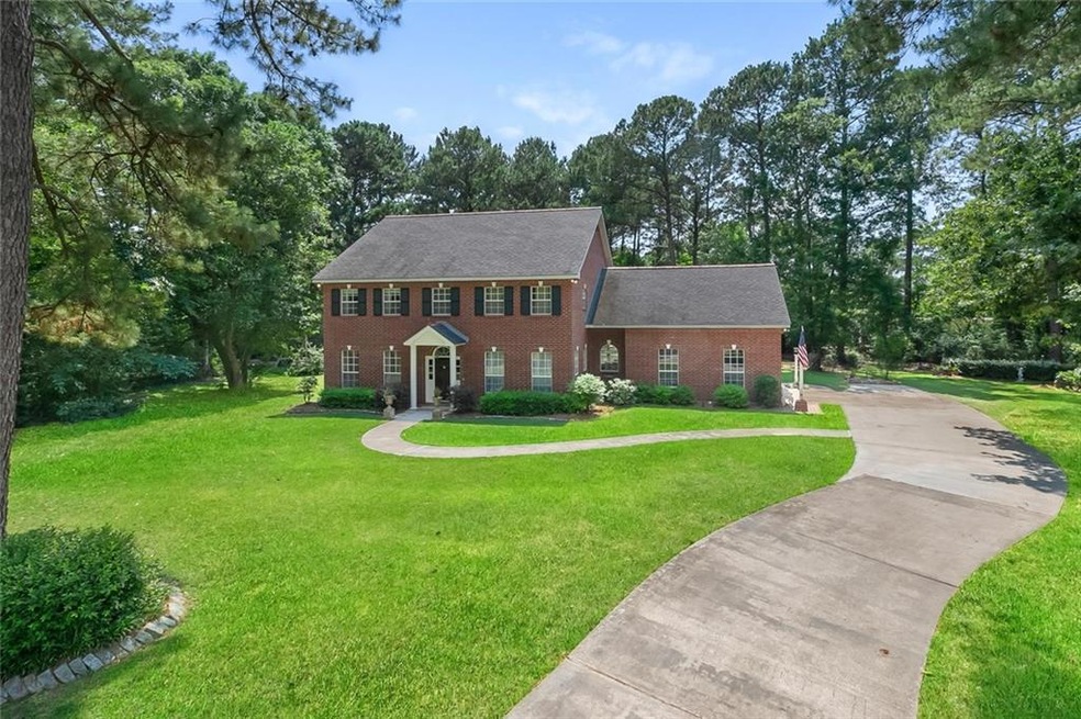 3 Hunt Circle