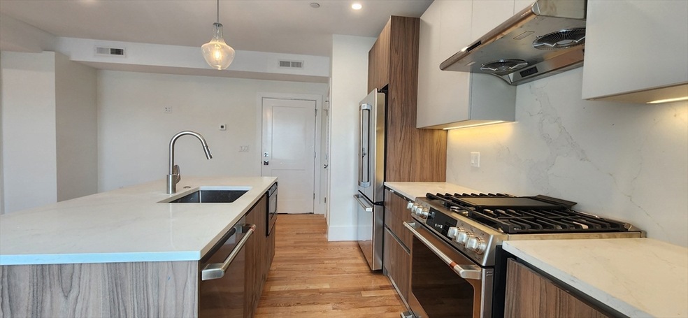 191 Main St unit 6, Boston, MA 02129 - photo 1