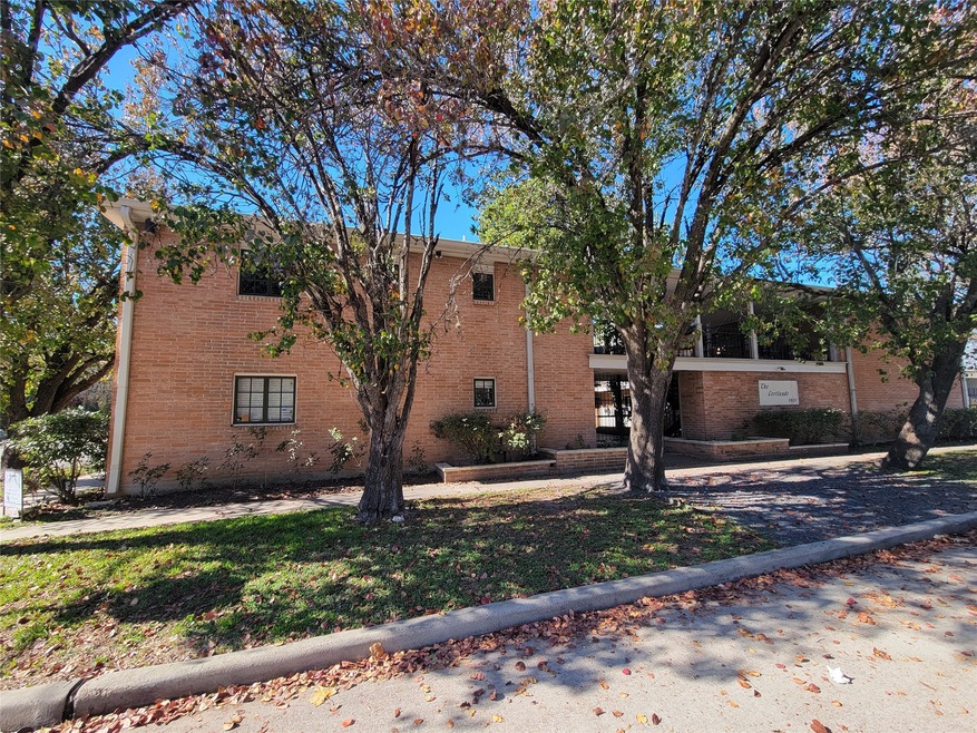 1801 Cortlandt St unit 20, Houston, TX 77008 - photo 1