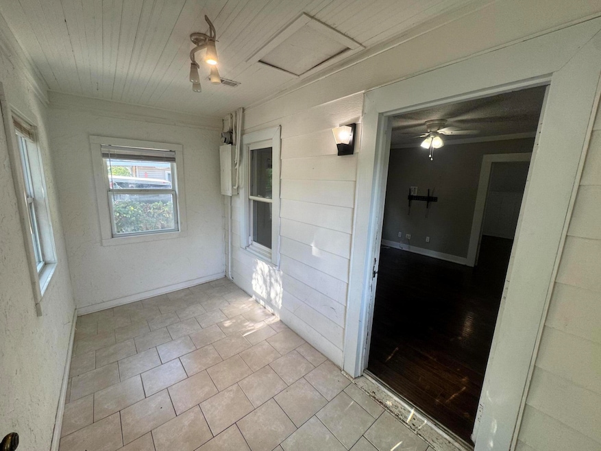 2227 N Elizabeth Ave, Springfield, MO 65803 - photo 1