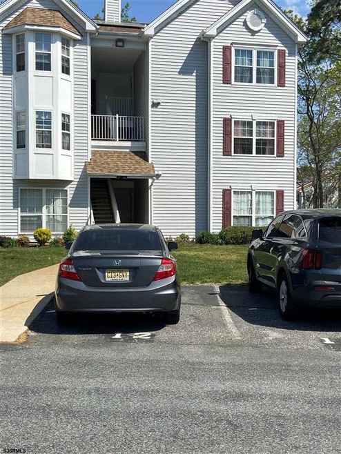 2ND FLOOR END UNIT