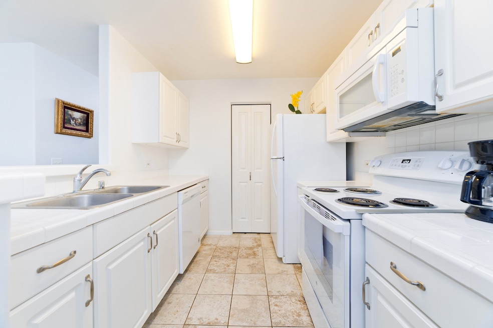 Under Contract $469,900