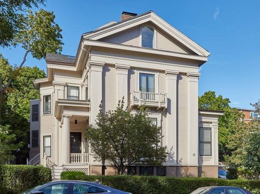 19 Centre St unit 3, Cambridge, MA 02139 - photo 1