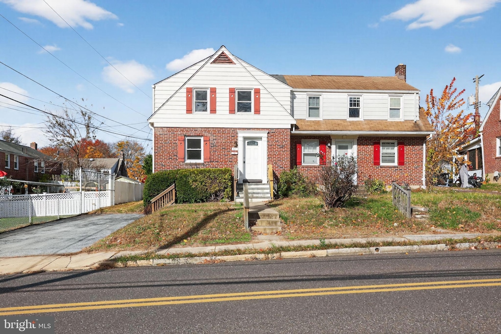 661 N Keim St, Pottstown, PA 19464 - photo 1