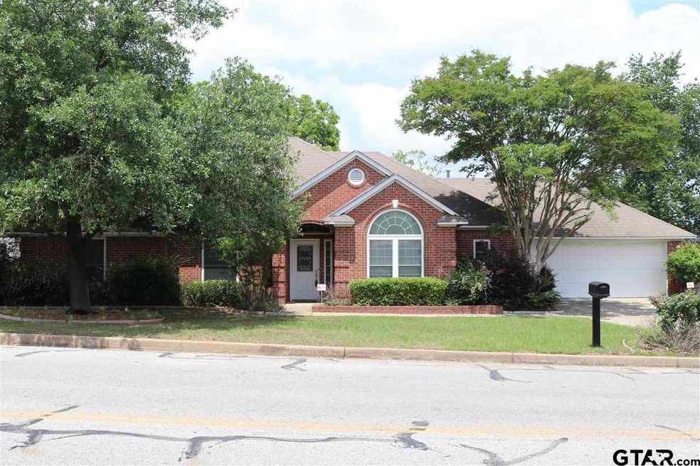 505 W Rieck Rd, Tyler, TX 75703 - photo 1