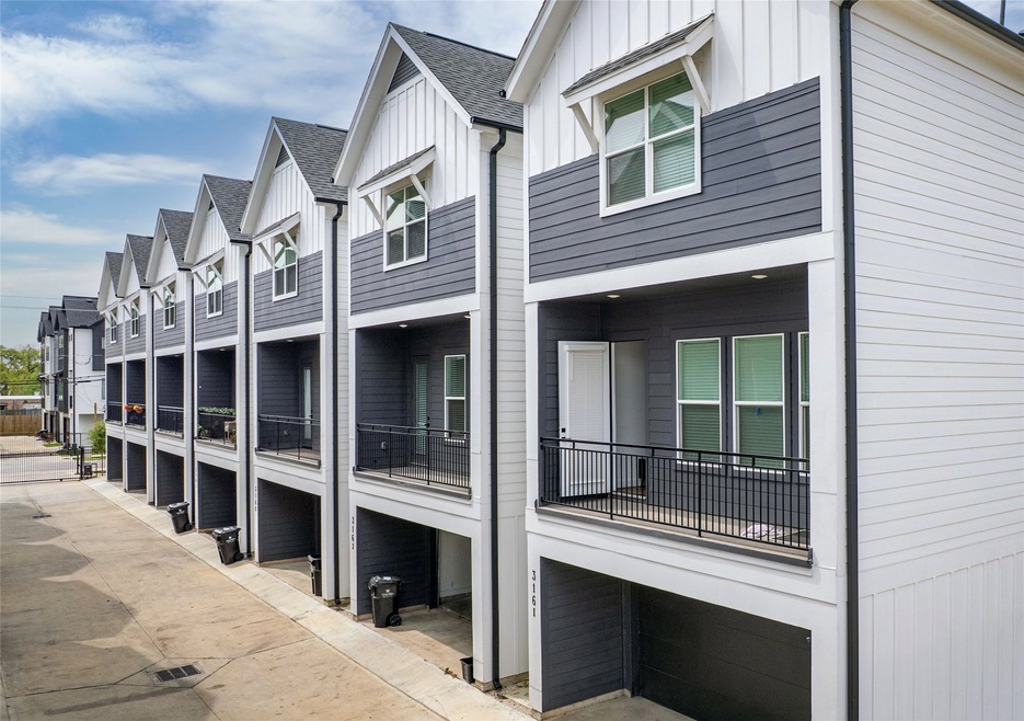 316 Thornton Rd unit N, Houston, TX 77018 - photo 1