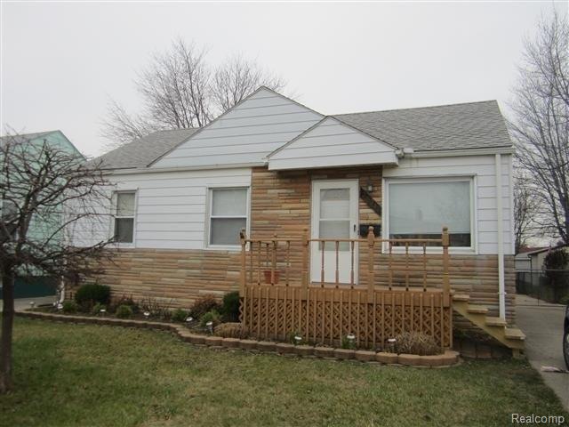 26341 Blumfield St, Roseville, MI 48066 - photo 1