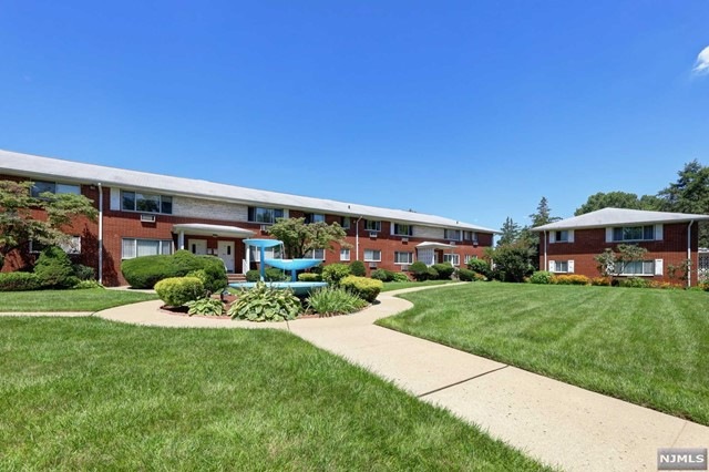 1323 Anderson Ave unit 16, Fort Lee, NJ 07024 - photo 1