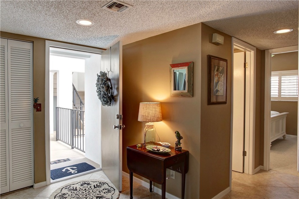 6175 S Mirror Lake Dr unit 201, Sebastian, FL 32958 - photo 1