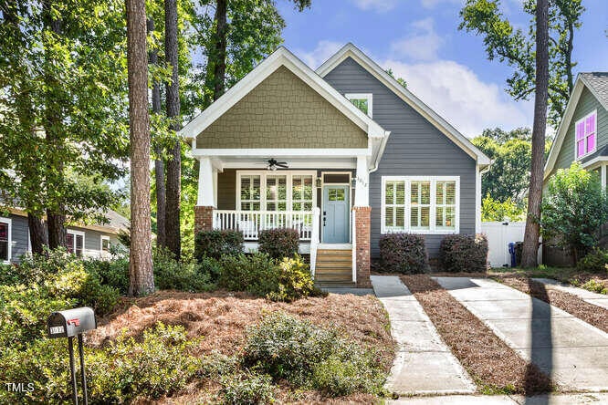 Sold $585,000 • Co-Listing Agent