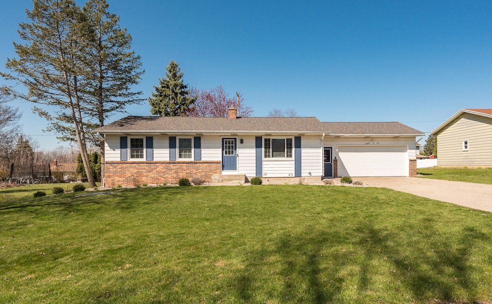 1_Front Exterior-1
